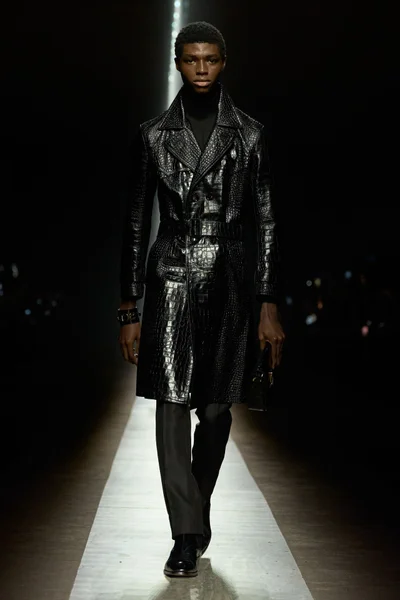 Look 53